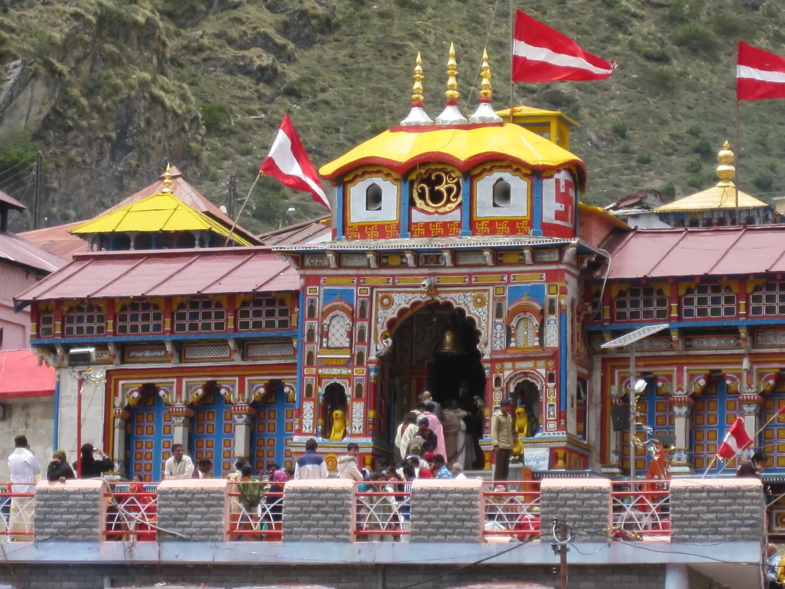 Deluxe vs Premium Chardham: Which Package Suits You?